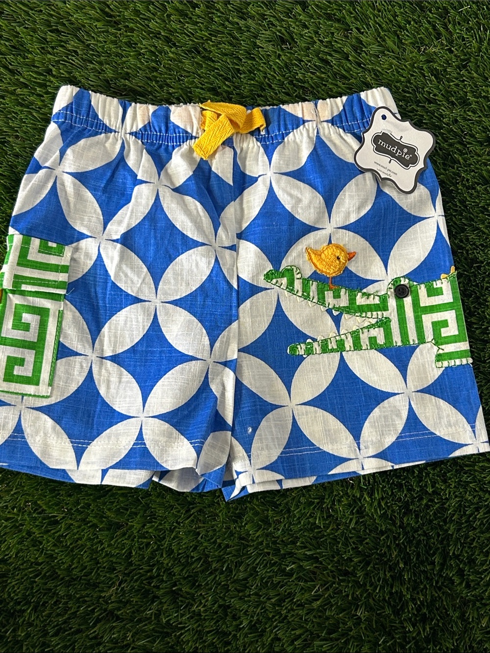 Mud Pie Blue & White Geometric Men’s Shorts with Yellow Drawstring